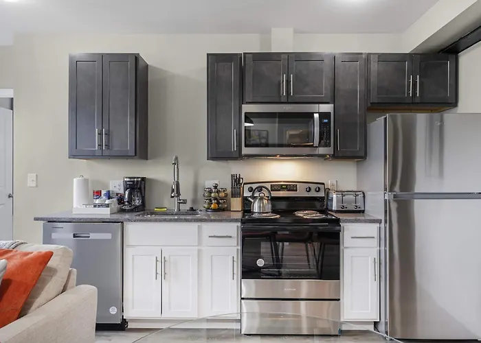 2Br Brand New Apartment Near Henry Ford
