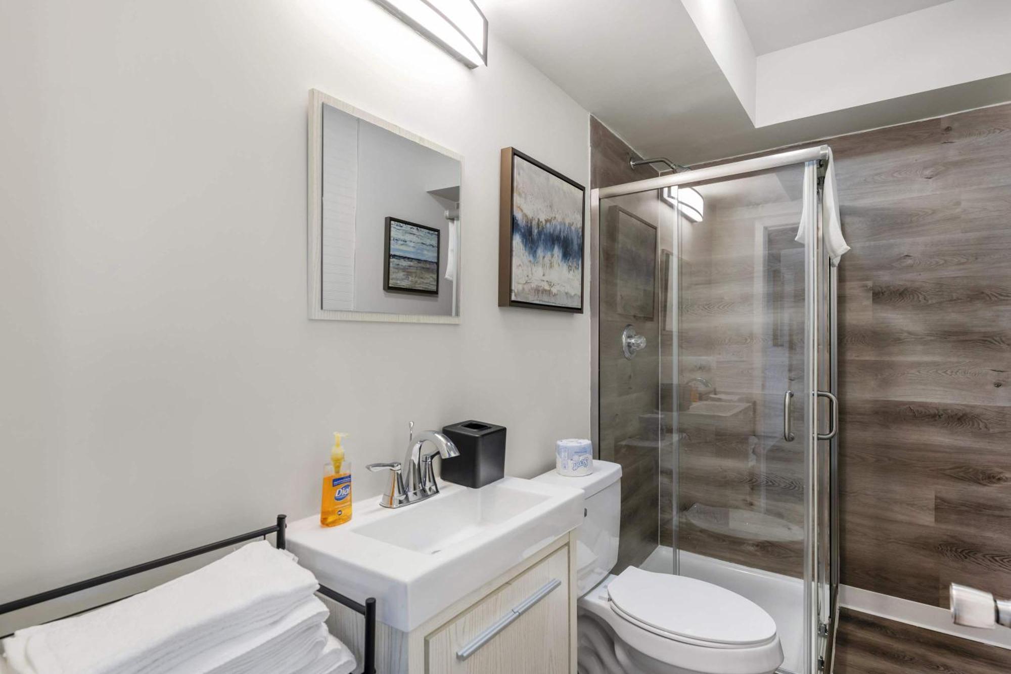 2br Brand New Near Henry Ford Appartement